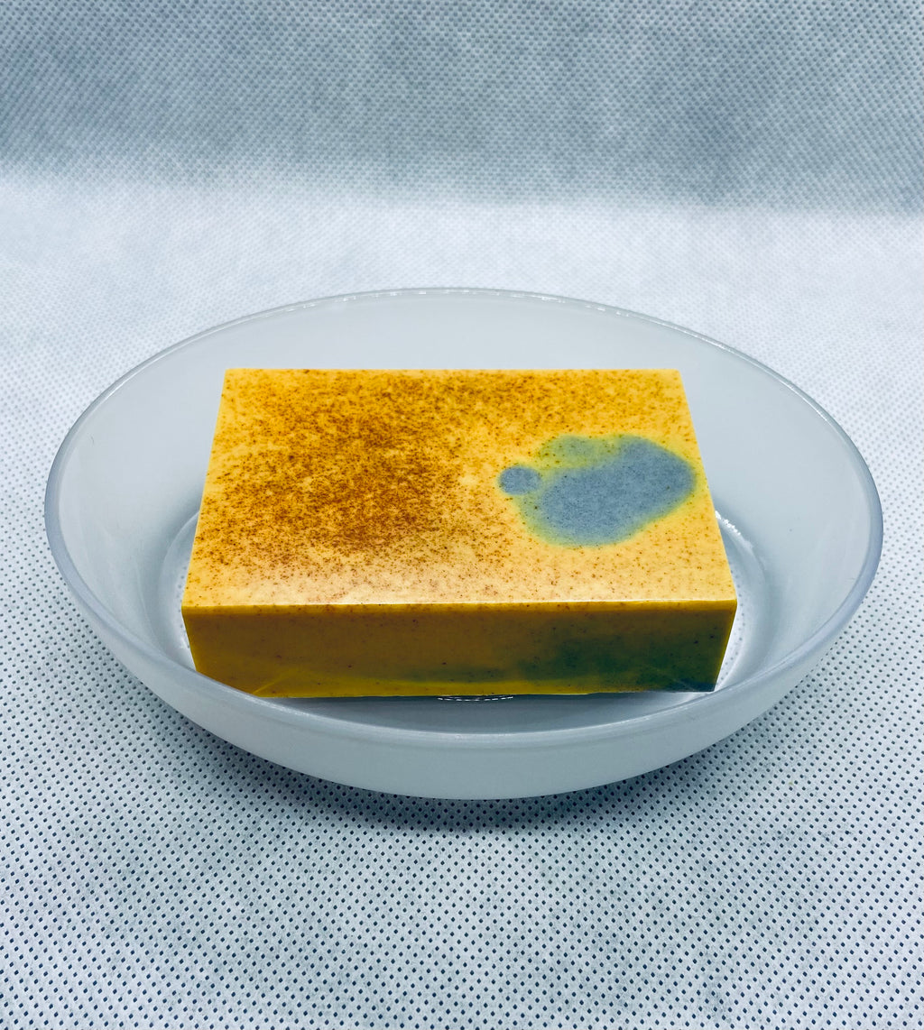 Our Activated Charcoal & Turmeric Bar is made from a special formulation of ingredients that are high in fatty acids and vitamins A, B, C, D, E and K. We included raw honey, which helps balance the bacteria on skin.
